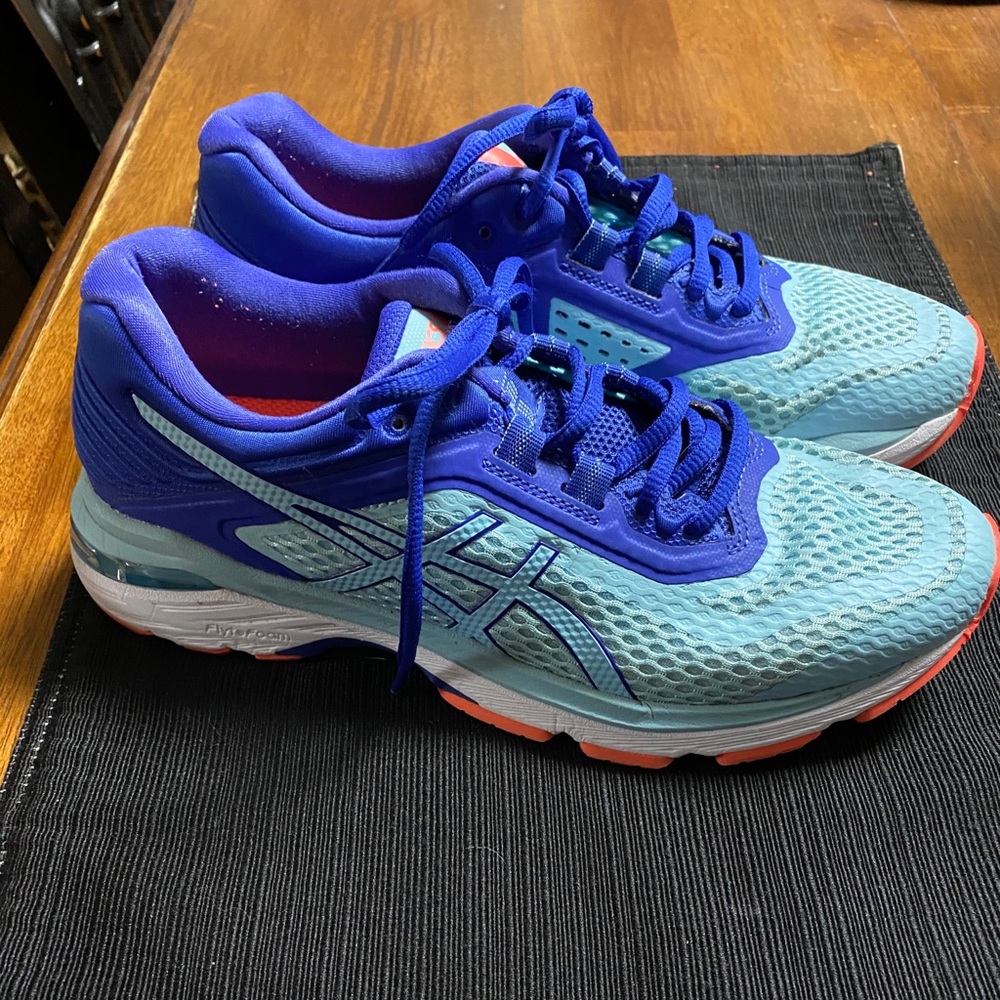 ASICS tennis shoes